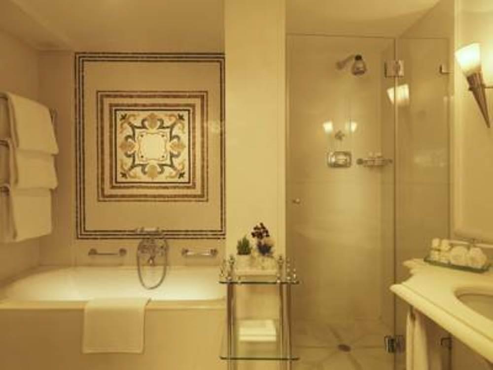 (Room