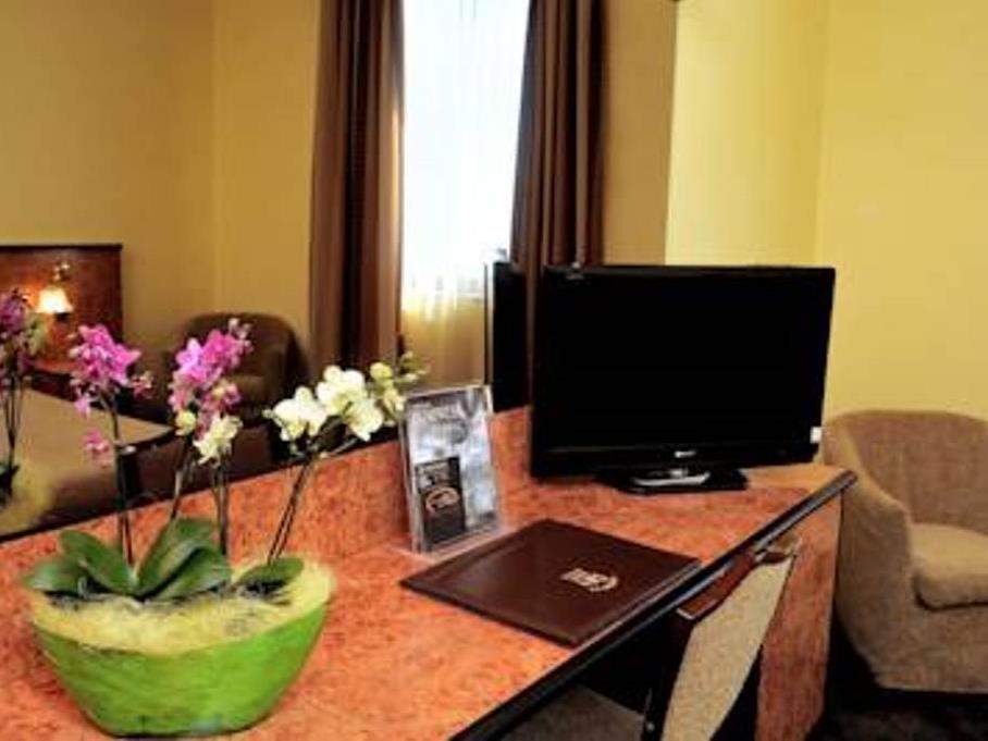Hotel Le Moran Italy FAQ 2017, What facilities are there in Hotel Le Moran Italy 2017, What Languages Spoken are Supported in Hotel Le Moran Italy 2017, Which payment cards are accepted in Hotel Le Moran Italy , Italy Hotel Le Moran room facilities and services Q&A 2017, Italy Hotel Le Moran online booking services 2017, Italy Hotel Le Moran address 2017, Italy Hotel Le Moran telephone number 2017,Italy Hotel Le Moran map 2017, Italy Hotel Le Moran traffic guide 2017, how to go Italy Hotel Le Moran, Italy Hotel Le Moran booking online 2017, Italy Hotel Le Moran room types 2017.