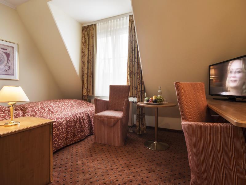 Standard Single Room - Free WiFi access - Breakfast included