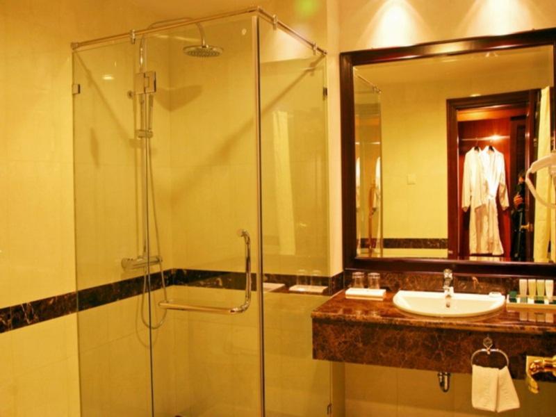 Penthouse - Free WiFi access - Breakfast included