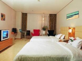 Deluxe Small Round Bed Room - Free WiFi access - Breakfast included