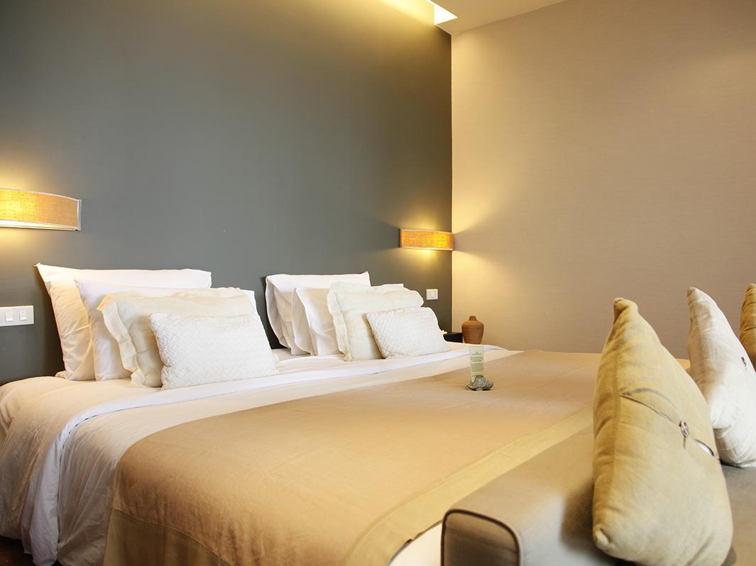 Deluxe Suite - Free WiFi access - Breakfast included