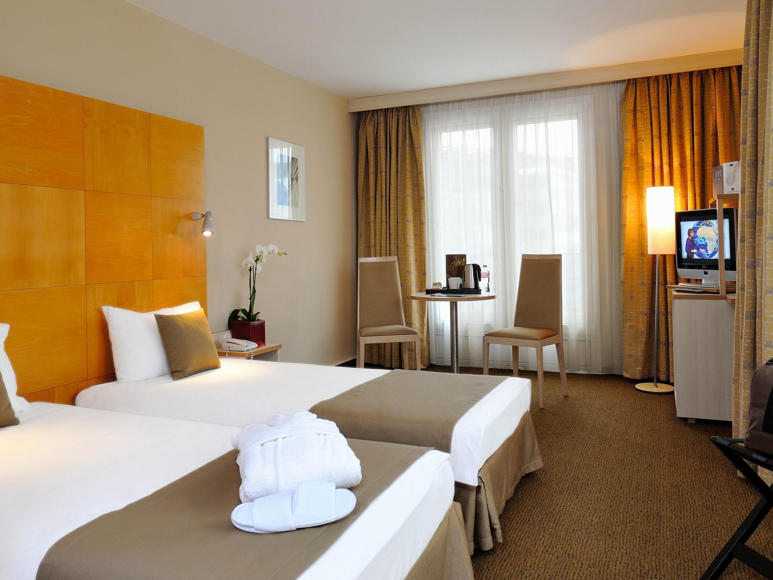 Standard Twin Room - Room Only - Free WiFi access