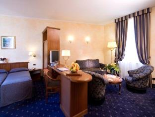 Triple Room with Breakfast - Non-Refundable - Breakfast included