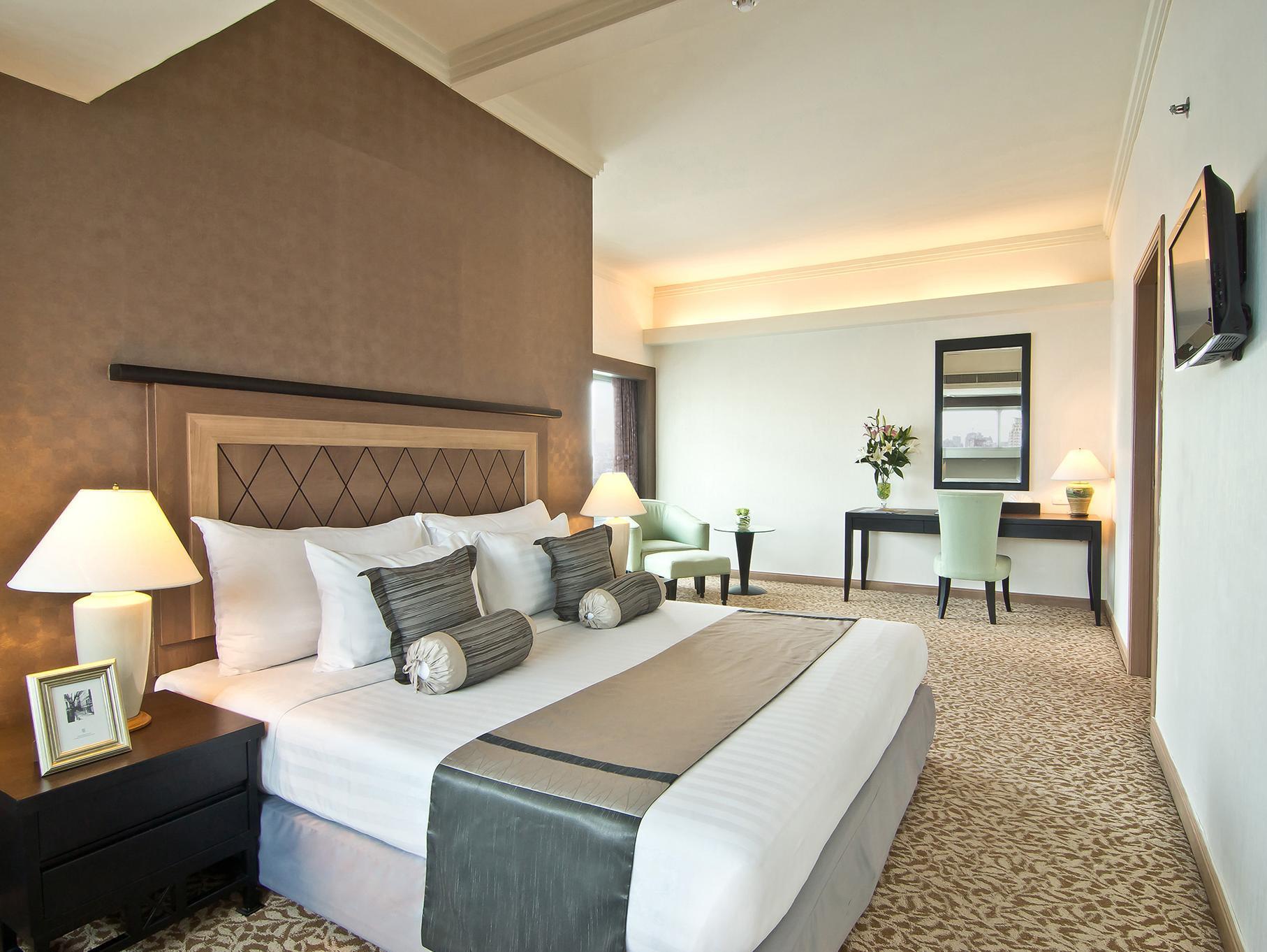 Superior Suite Standard Zone With Breakfast - Free WiFi access - Breakfast included