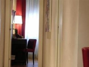 Standard with Breakfast - Free WiFi access - Breakfast included