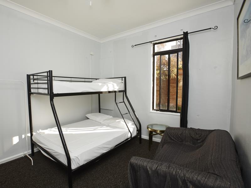 Backpackers-Quadis