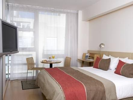 Suite (2 Adults + 2 Children)
