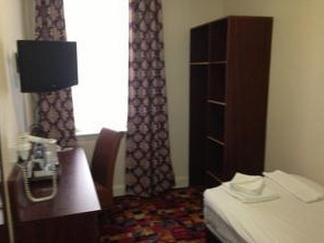 Budget Single Room - Breakfast included
