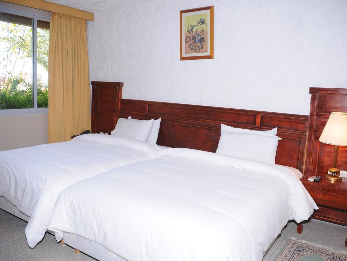Family Room (2 Adults & 2 Children)