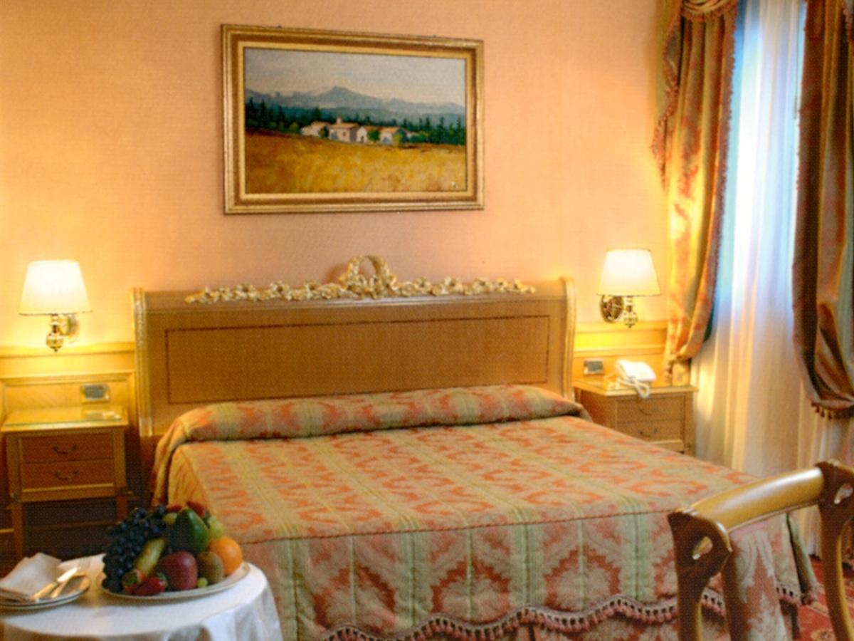 Hotel-Deluxe