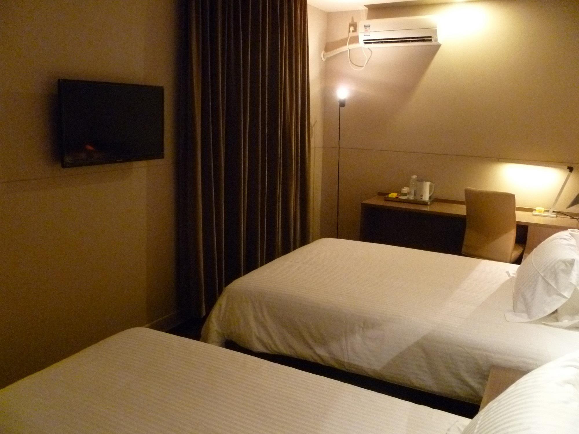 Jinjiang Inn-Nanjing East Road Pedestrian Street Shanghai FAQ 2016, What facilities are there in Jinjiang Inn-Nanjing East Road Pedestrian Street Shanghai 2016, What Languages Spoken are Supported in Jinjiang Inn-Nanjing East Road Pedestrian Street Shanghai 2016, Which payment cards are accepted in Jinjiang Inn-Nanjing East Road Pedestrian Street Shanghai , Shanghai Jinjiang Inn-Nanjing East Road Pedestrian Street room facilities and services Q&A 2016, Shanghai Jinjiang Inn-Nanjing East Road Pedestrian Street online booking services 2016, Shanghai Jinjiang Inn-Nanjing East Road Pedestrian Street address 2016, Shanghai Jinjiang Inn-Nanjing East Road Pedestrian Street telephone number 2016,Shanghai Jinjiang Inn-Nanjing East Road Pedestrian Street map 2016, Shanghai Jinjiang Inn-Nanjing East Road Pedestrian Street traffic guide 2016, how to go Shanghai Jinjiang Inn-Nanjing East Road Pedestrian Street, Shanghai Jinjiang Inn-Nanjing East Road Pedestrian Street booking online 2016, Shanghai Jinjiang Inn-Nanjing East Road Pedestrian Street room types 2016.