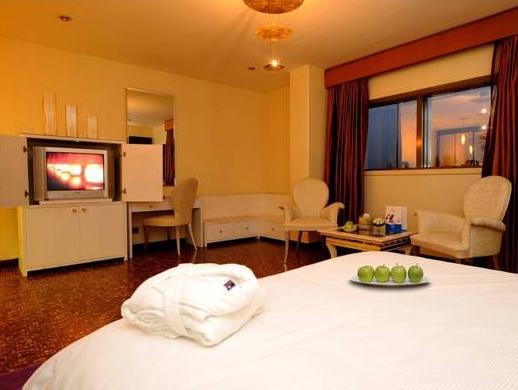 Suite Room Only - Best price guarantee
