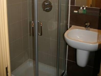 Triple Room - Free WiFi access - Breakfast included