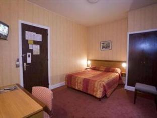 Superior Twin Room with Bath - Free WiFi access