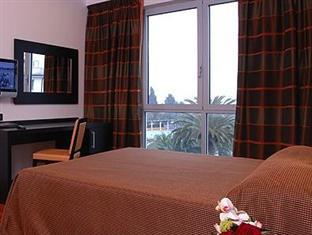 Single Double Bed - Breakfast included