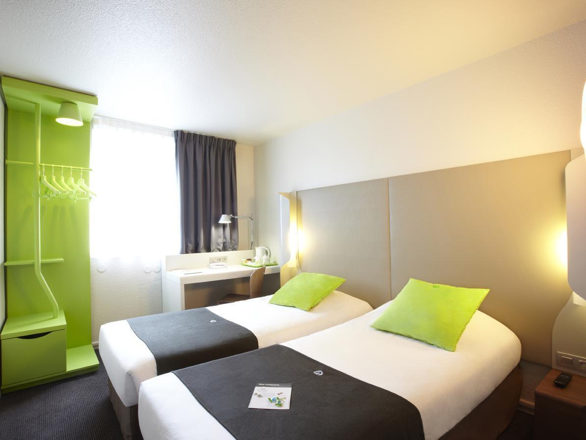 Triple Room 3 Single Beds - Best price guarantee
