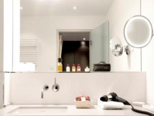 Superior Double Bed Room - Free WiFi access - Breakfast included