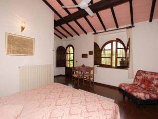 Double Room - Breakfast included