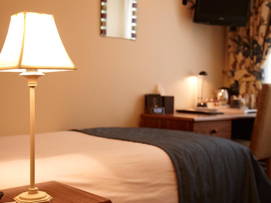 Single Room - Free WiFi access - Breakfast included