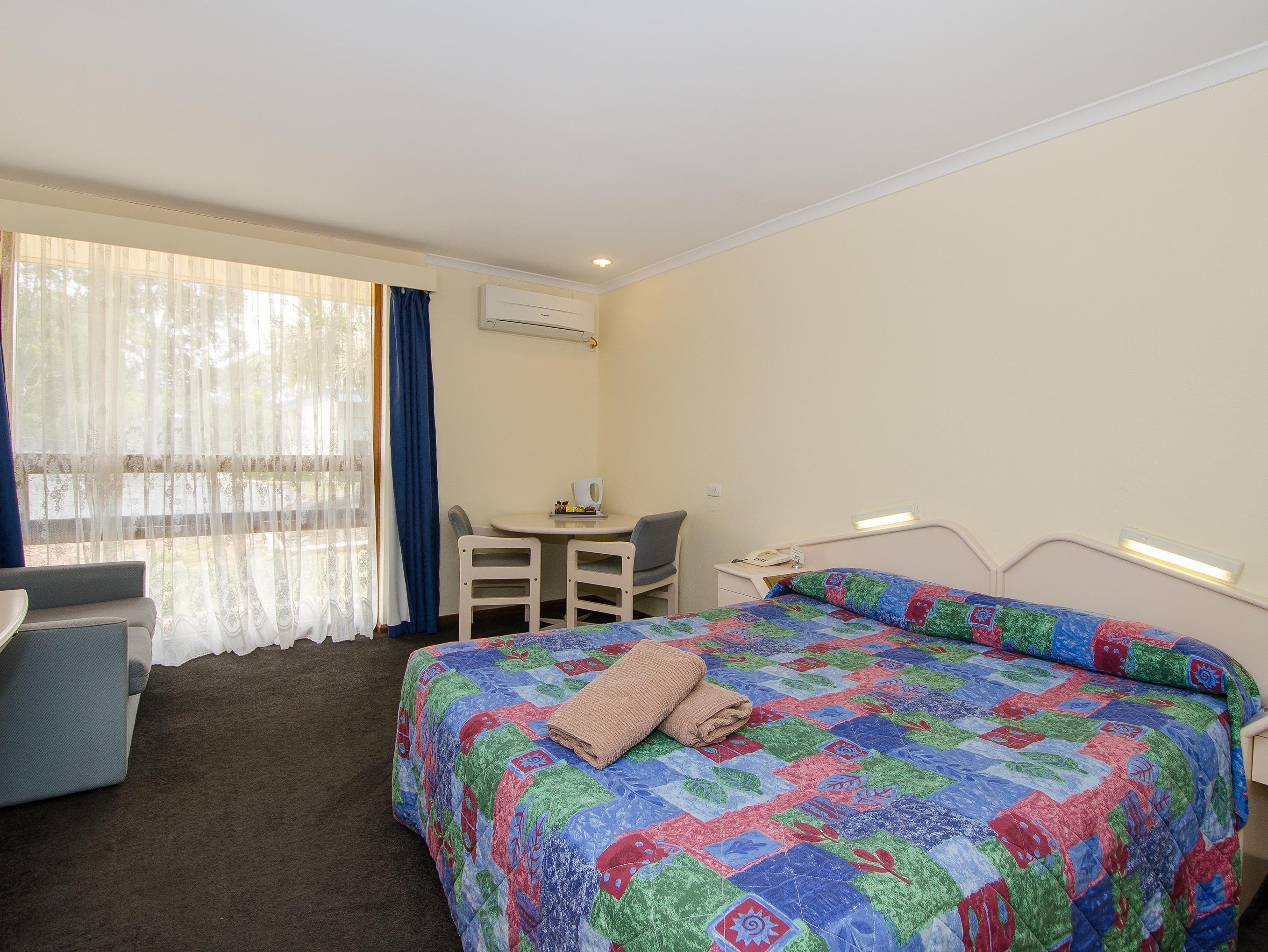 Sundowner William Macintosh Australia FAQ 2017, What facilities are there in Sundowner William Macintosh Australia 2017, What Languages Spoken are Supported in Sundowner William Macintosh Australia 2017, Which payment cards are accepted in Sundowner William Macintosh Australia , Australia Sundowner William Macintosh room facilities and services Q&A 2017, Australia Sundowner William Macintosh online booking services 2017, Australia Sundowner William Macintosh address 2017, Australia Sundowner William Macintosh telephone number 2017,Australia Sundowner William Macintosh map 2017, Australia Sundowner William Macintosh traffic guide 2017, how to go Australia Sundowner William Macintosh, Australia Sundowner William Macintosh booking online 2017, Australia Sundowner William Macintosh room types 2017.