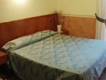 Double Room With Bathroom - Free WiFi access
