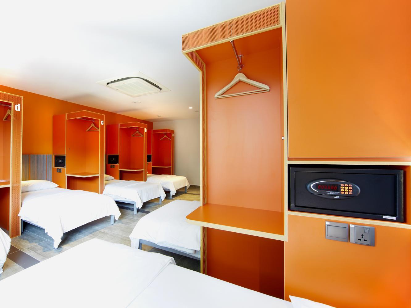 Shared Dormitory Bed: Unisex with Breakfast - Free WiFi access - Breakfast included