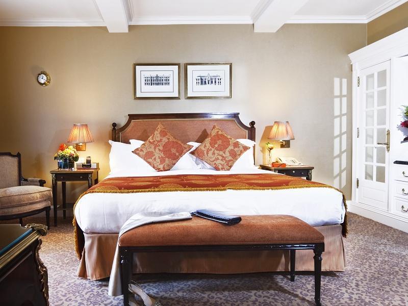 Deluxe King Bed - Free WiFi access