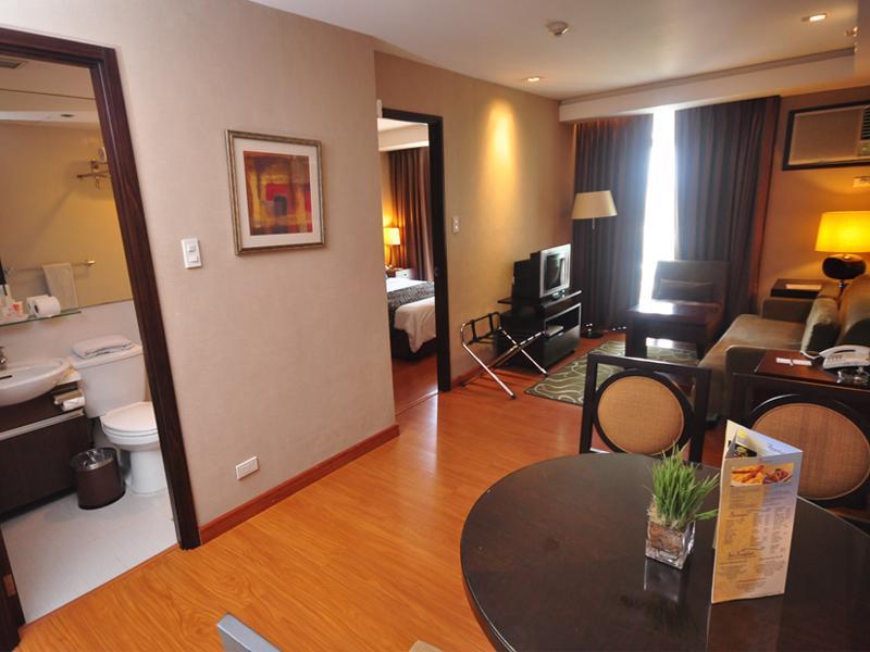 1 Bedroom Suite with FREE Foot Ritual & F&B Discounts - Free WiFi access