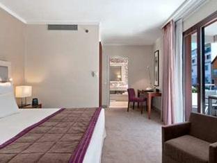 Twin Hilton Guestroom - Best price guarantee