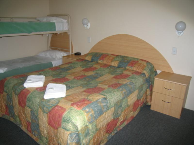 Roomis