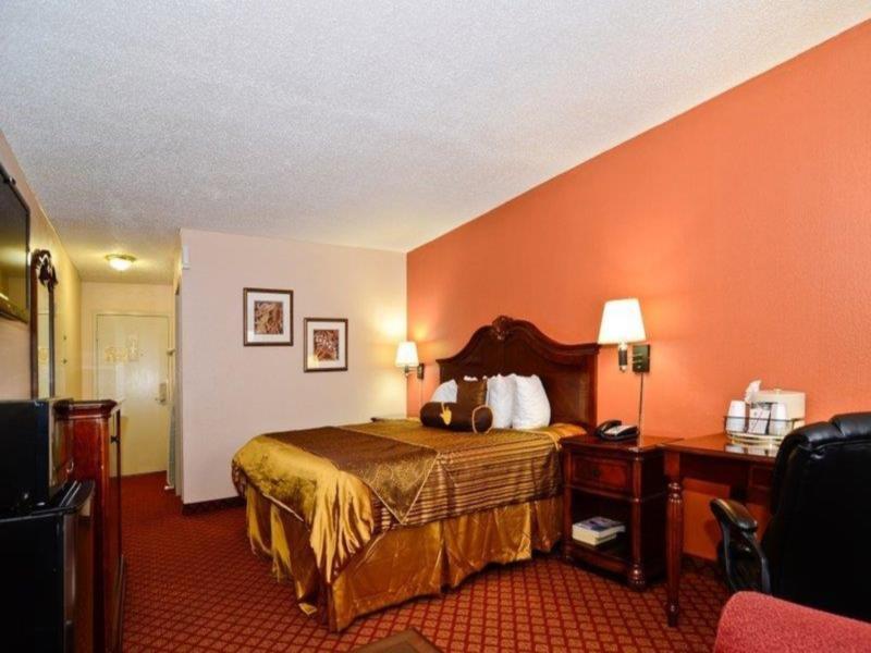 Best Western Plus Music Row Nashville FAQ 2017, What facilities are there in Best Western Plus Music Row Nashville 2017, What Languages Spoken are Supported in Best Western Plus Music Row Nashville 2017, Which payment cards are accepted in Best Western Plus Music Row Nashville , Nashville Best Western Plus Music Row room facilities and services Q&A 2017, Nashville Best Western Plus Music Row online booking services 2017, Nashville Best Western Plus Music Row address 2017, Nashville Best Western Plus Music Row telephone number 2017,Nashville Best Western Plus Music Row map 2017, Nashville Best Western Plus Music Row traffic guide 2017, how to go Nashville Best Western Plus Music Row, Nashville Best Western Plus Music Row booking online 2017, Nashville Best Western Plus Music Row room types 2017.