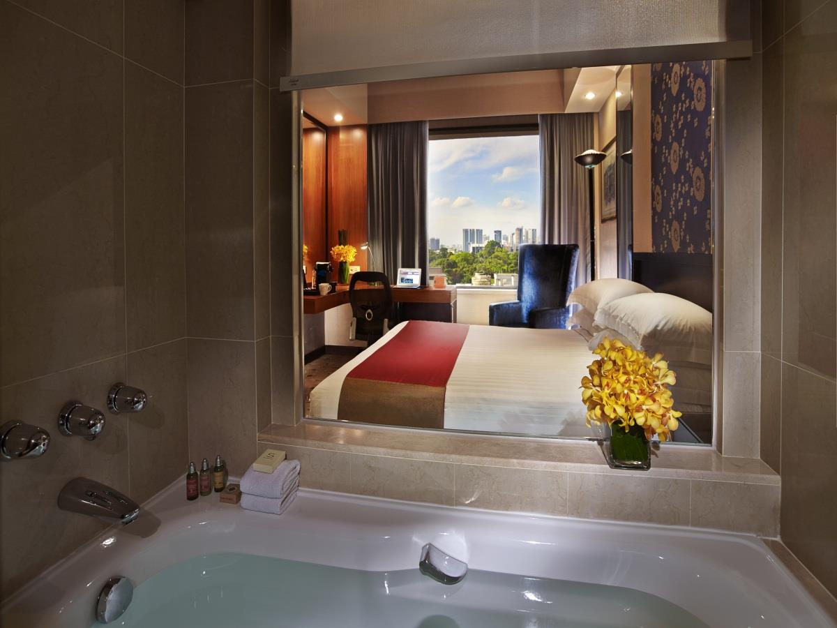 Royal Club Premiere: Deal of The Day - With Minibar - Free WiFi access - Breakfast included