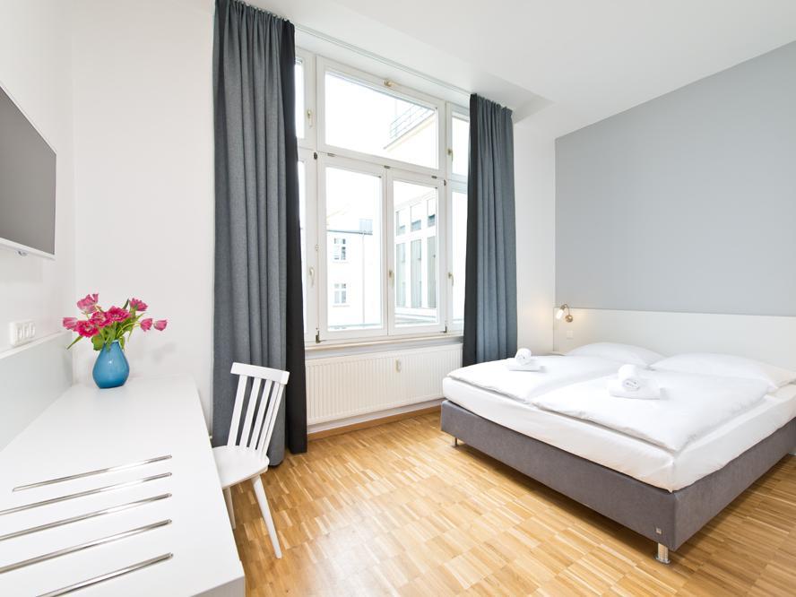Hotel-Economy