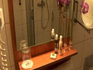 Mercure Hotel Munich am Olympiapark Germany
 FAQ 2016, What facilities are there in Mercure Hotel Munich am Olympiapark Germany
 2016, What Languages Spoken are Supported in Mercure Hotel Munich am Olympiapark Germany
 2016, Which payment cards are accepted in Mercure Hotel Munich am Olympiapark Germany
 , Germany
 Mercure Hotel Munich am Olympiapark room facilities and services Q&A 2016, Germany
 Mercure Hotel Munich am Olympiapark online booking services 2016, Germany
 Mercure Hotel Munich am Olympiapark address 2016, Germany
 Mercure Hotel Munich am Olympiapark telephone number 2016,Germany
 Mercure Hotel Munich am Olympiapark map 2016, Germany
 Mercure Hotel Munich am Olympiapark traffic guide 2016, how to go Germany
 Mercure Hotel Munich am Olympiapark, Germany
 Mercure Hotel Munich am Olympiapark booking online 2016, Germany
 Mercure Hotel Munich am Olympiapark room types 2016.