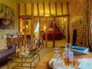 Suite With Breakfast - Free WiFi access - Breakfast included