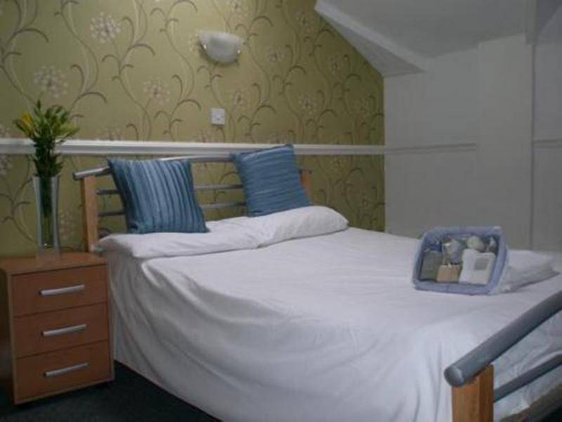 Standard Double Room - Breakfast included