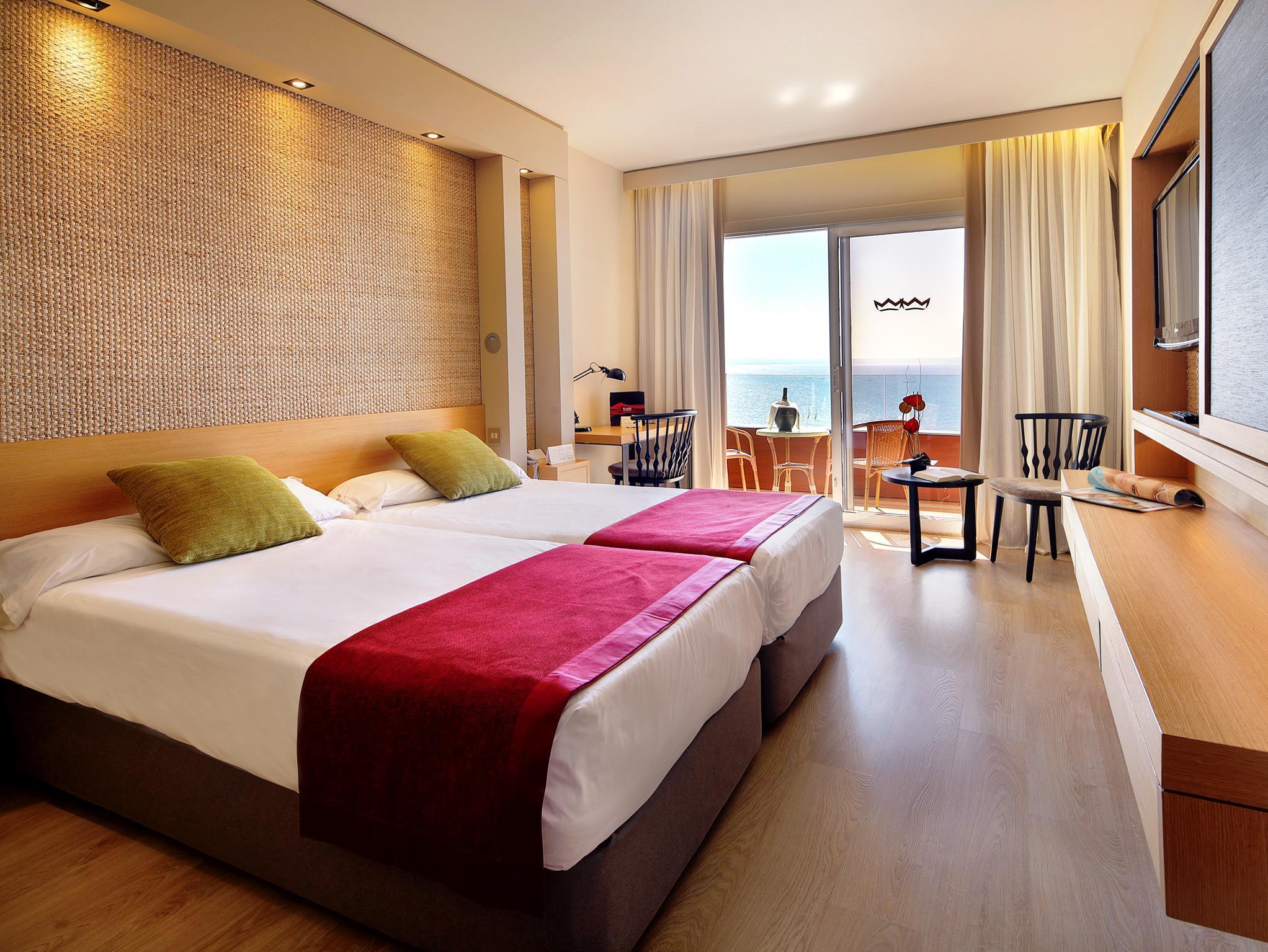 Single Room - Breakfast included