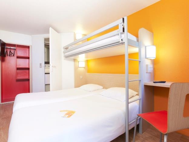 Triple Room - 3 Single Beds - Best price guarantee