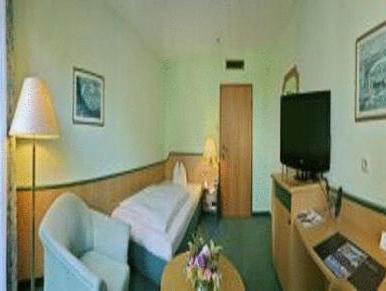 Comfort Single Room - Best price guarantee