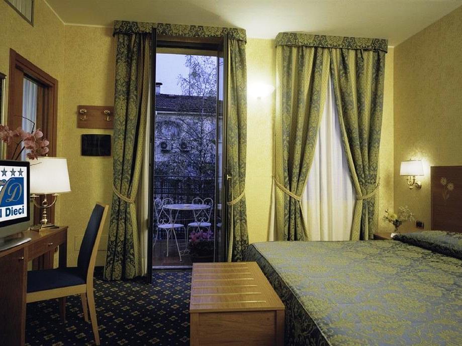 Double - Free WiFi access - Breakfast included