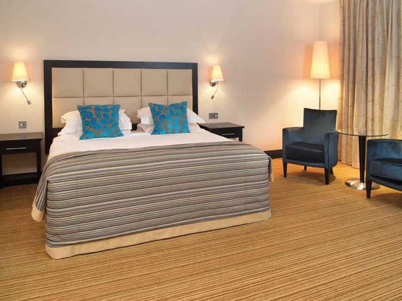 Standard Twin Room - with breakfast - Free WiFi access - Breakfast included