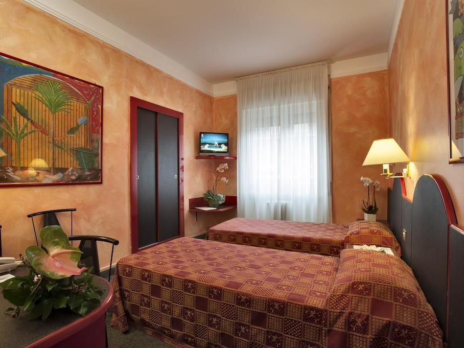 Twin Room - Breakfast included