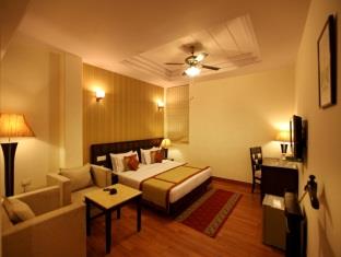 Deluxe Room Only - Free WiFi access