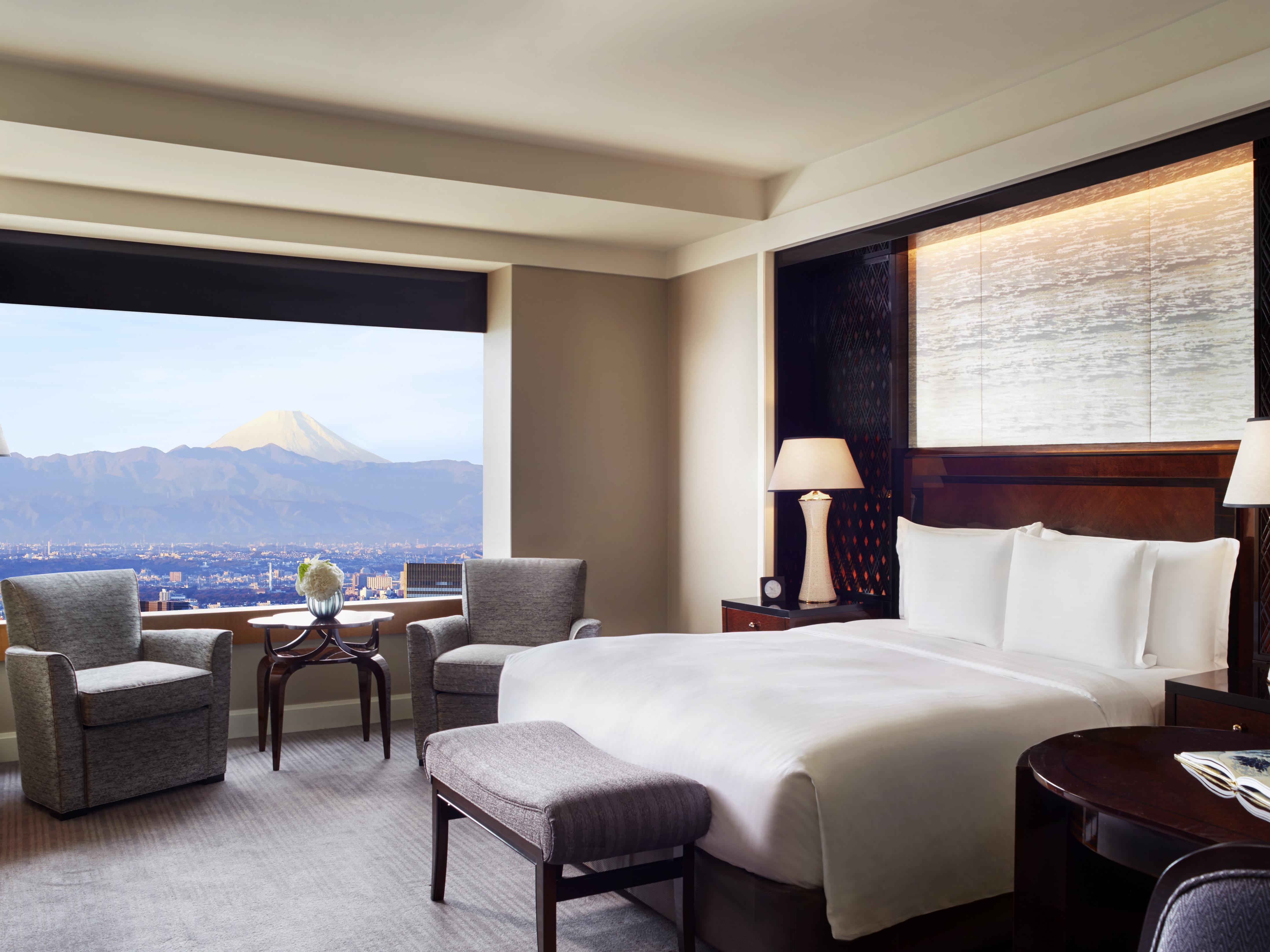 Ritz-Carlton,