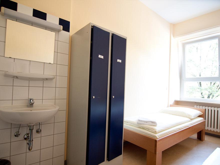 Bathroomis