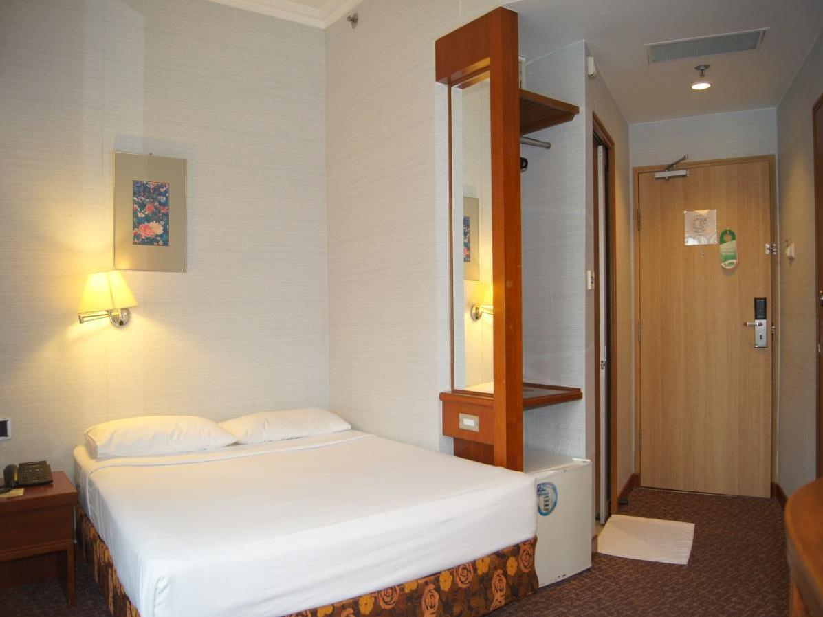 Standard Double Room  - Free WiFi access - Breakfast included