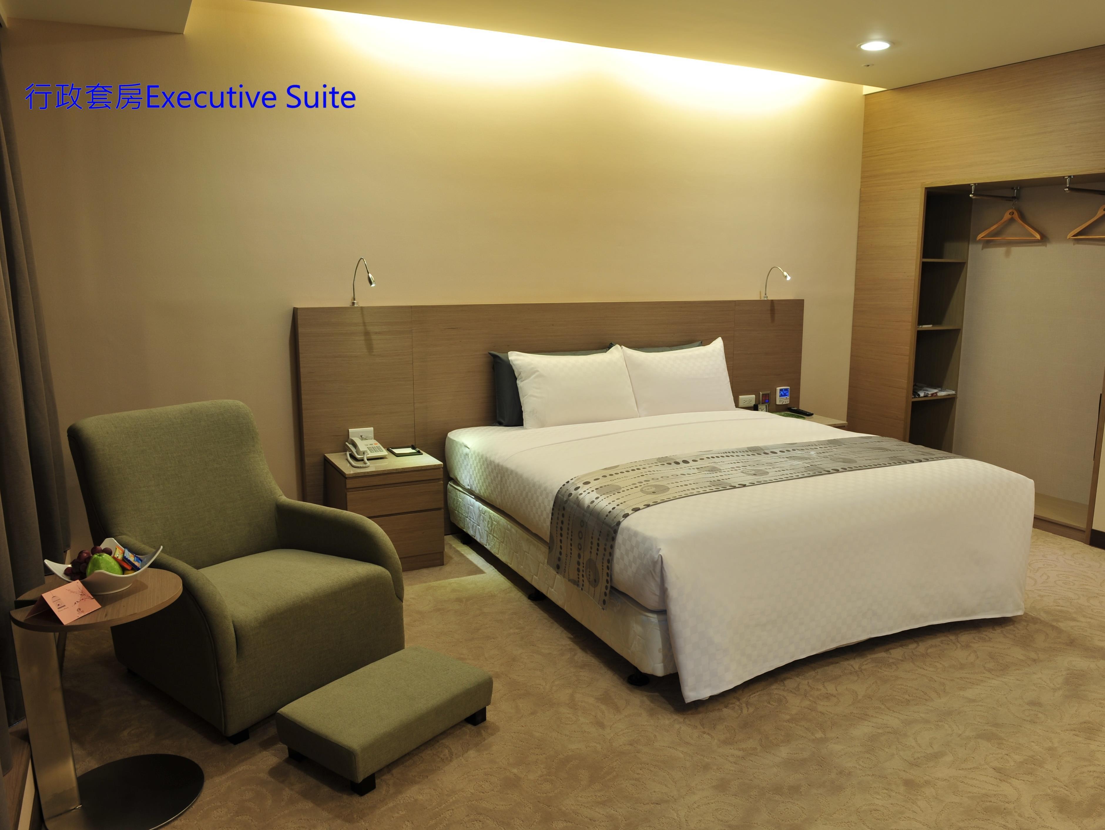Executive Suite - Free WiFi access - Breakfast included