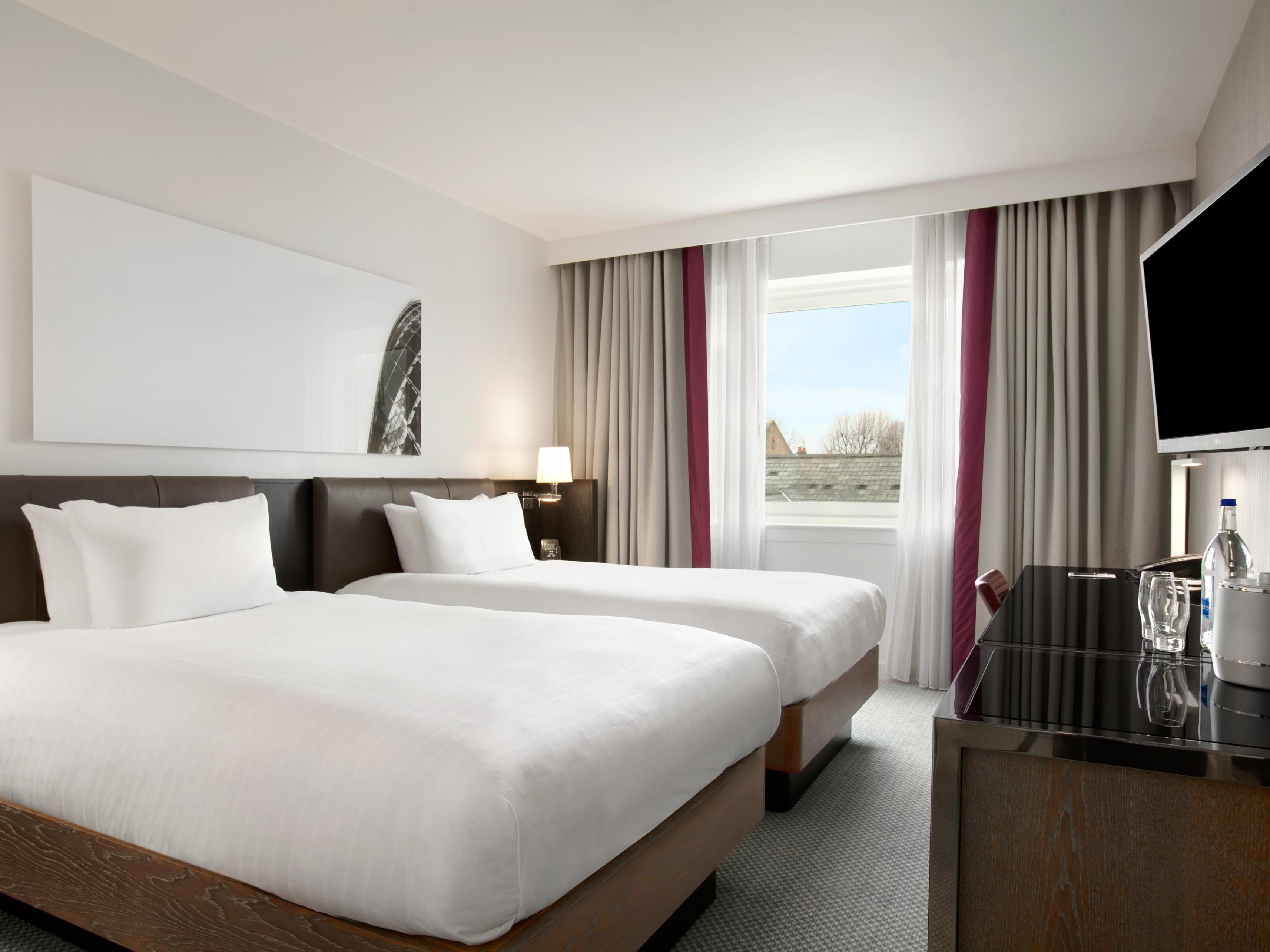 Twin Hilton Guestroom - Free WiFi access