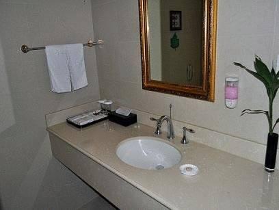 Hotel-River